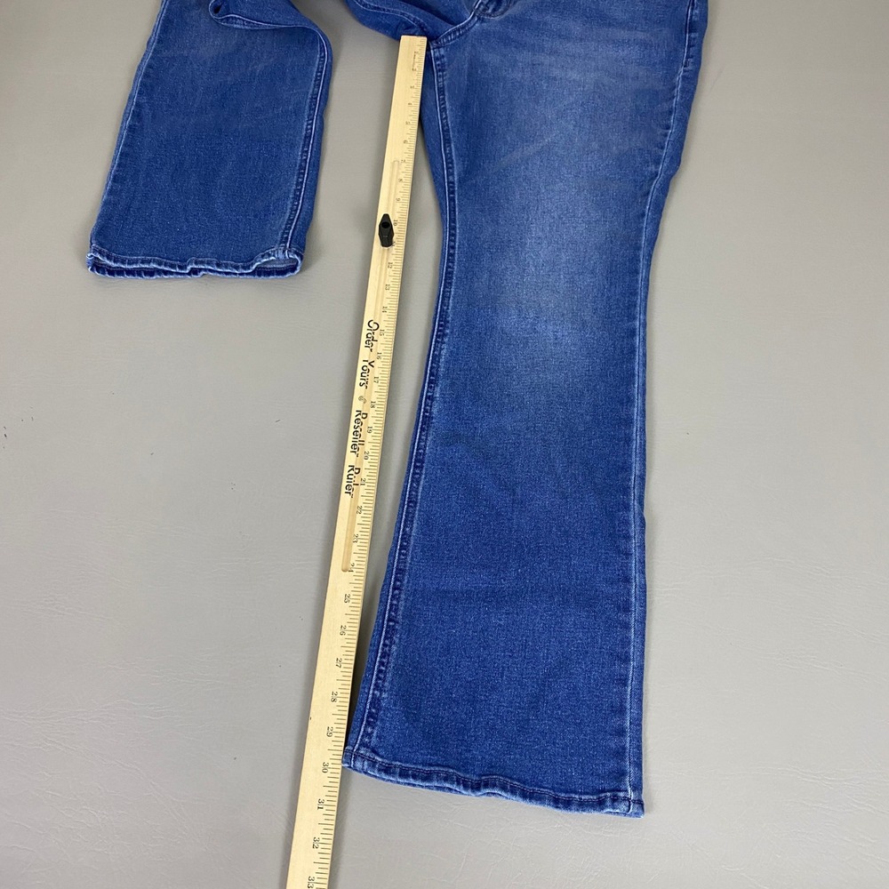 Old Navy Jeans Women's Size 16‎ Mid Rise Wow Bootcut Blue Medium Wash Denim - Picture 8 of 11